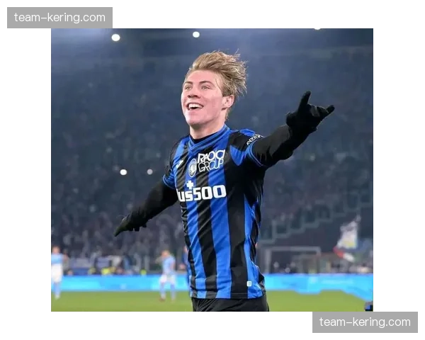 曼联前锋霍伊伦德生病缺席，塞斯科撞伤恢复进展良好